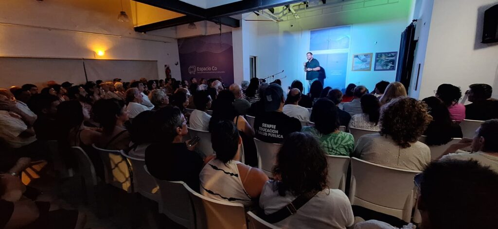 A sala llena: así fue la función de Peroncho en Villa Carlos Paz 