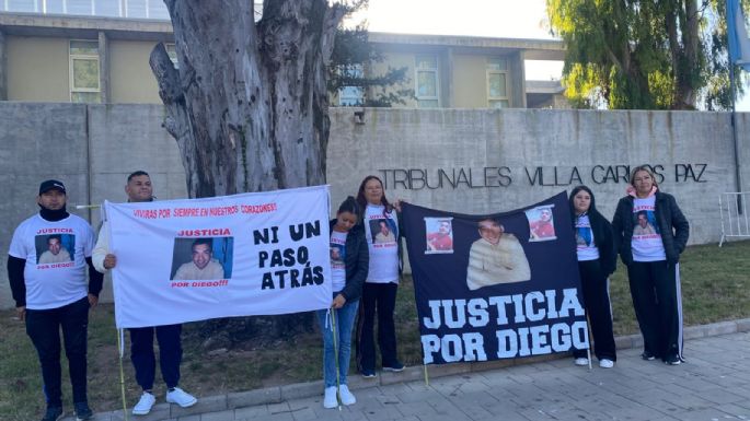 Familiares de Diego Pérez se movilizaron frente a Tribunales para reclamar justicia y exigir la elevación a juicio de la causa
