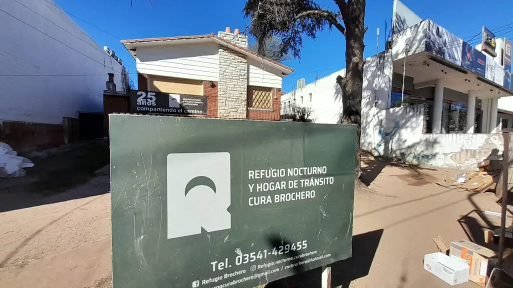 El Refugio Cura Brochero defendió su tarea solidaria y advirtió que el subsidio municipal apenas cubre el alquiler