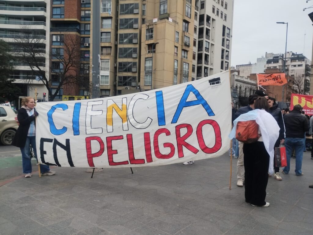 Jornada nacional en defensa de la ciencia y la educación argentina